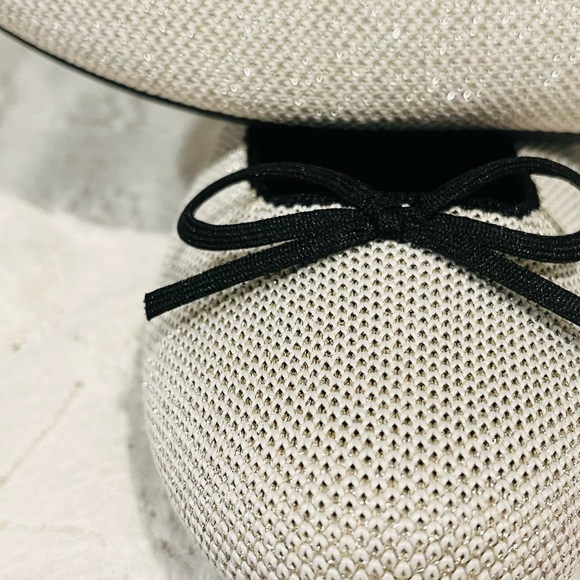 NEW ROTHY’S FLATS - Picture 3 of 11